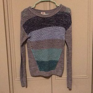 Lightweight sweater